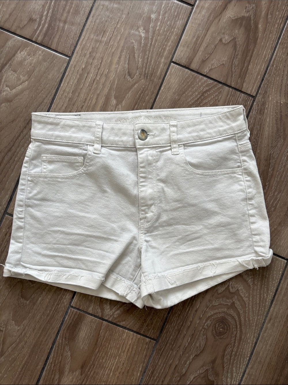 American Eagle White denim Jeans High Rise Shorts Womens size 10